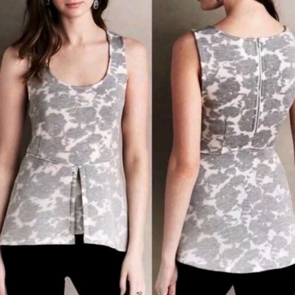 Anthropologie Akemi + Kin Sleeveless Floral Top - Picture 1 of 6